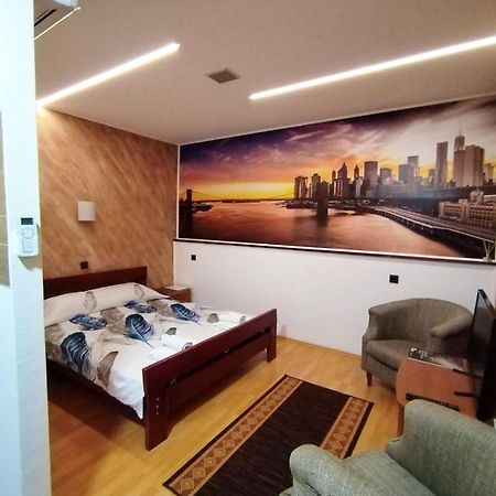 Fun Rooms Sobe Prenociste Borca Eksteriør billede